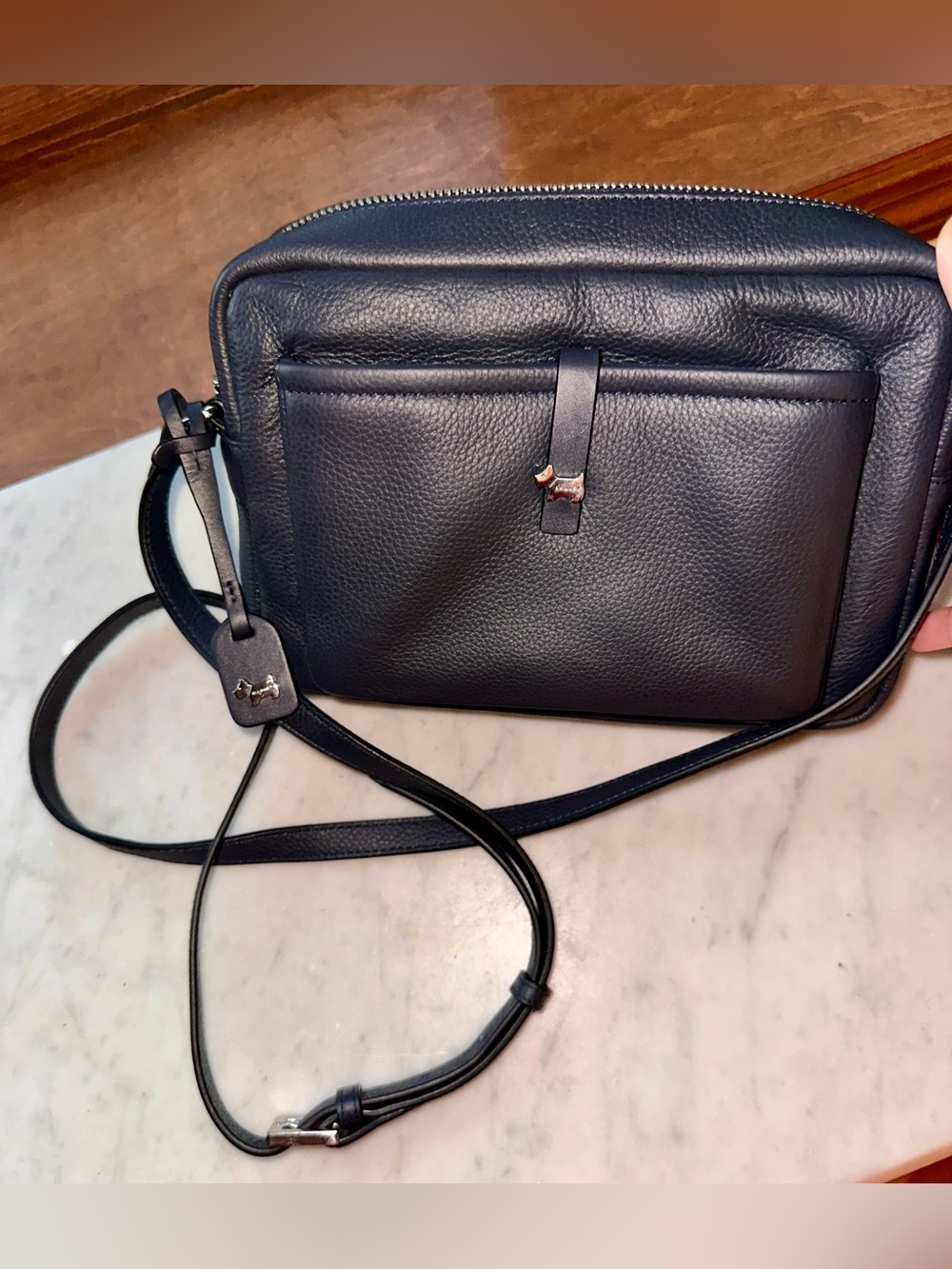 RADLEY LONDON Grained Leather Camera Crossbody in Navy - Picture 2 of 12